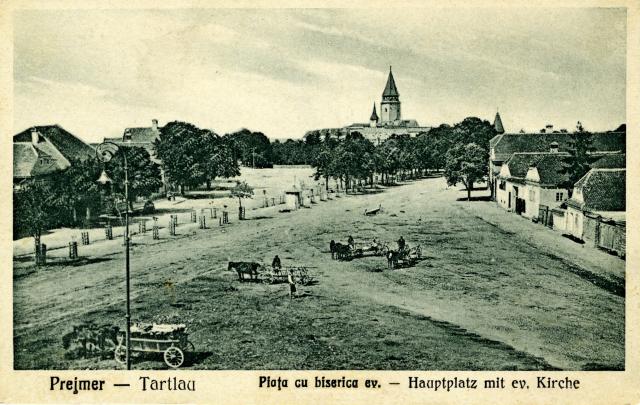 Marktplatz mit Kirche